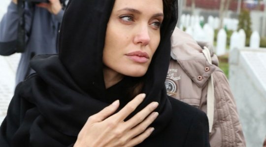 Angelina-Jolie-thumb